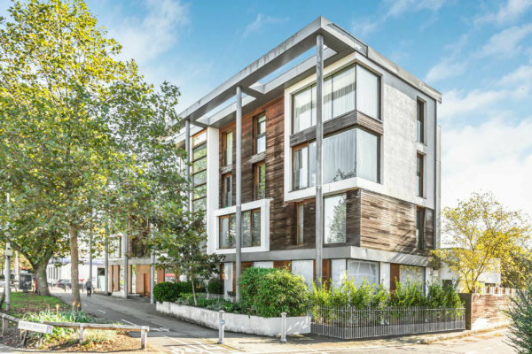 Lower-Mortlake-Road-33-S.jpg